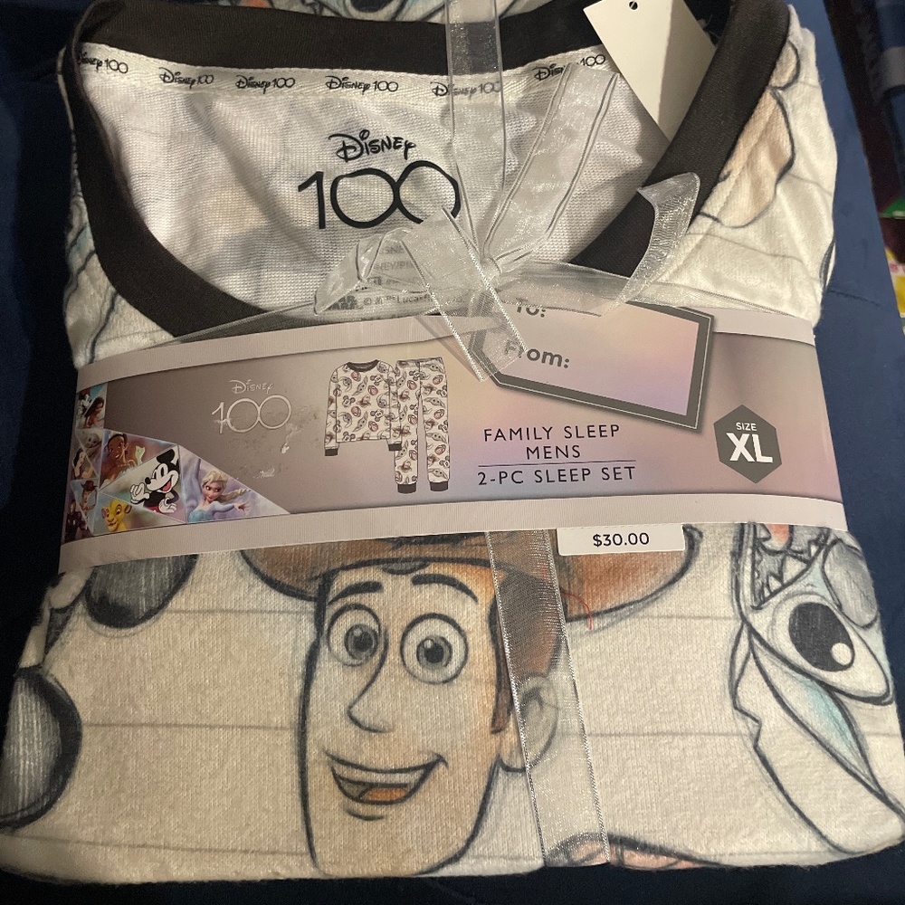 Disney 100 family sleep set